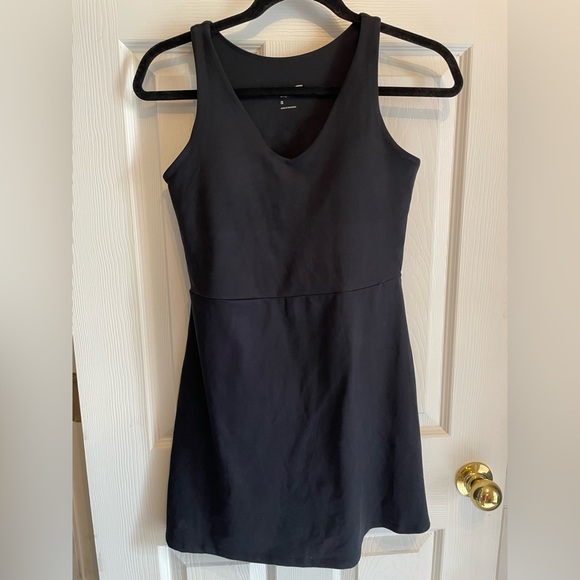 GAP Dresses & Skirts - GAP Black Active Dress